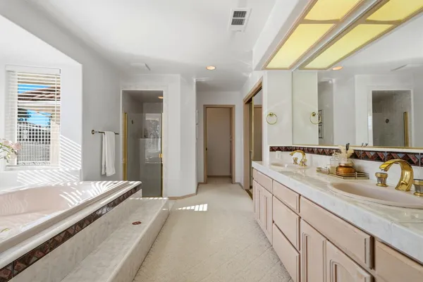 $875,000 | 3403 East Vassar Court, Visalia, CA 93292