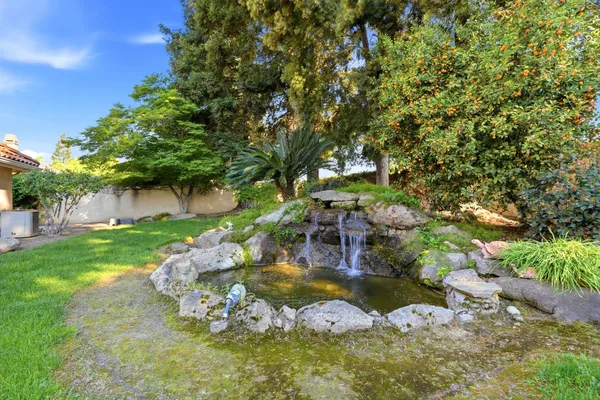 $875,000 | 3403 East Vassar Court, Visalia, CA 93292