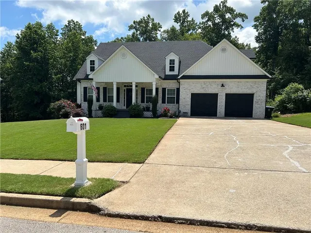 $389,000 | 601 Birchwood Drive, Temple, GA 30179
