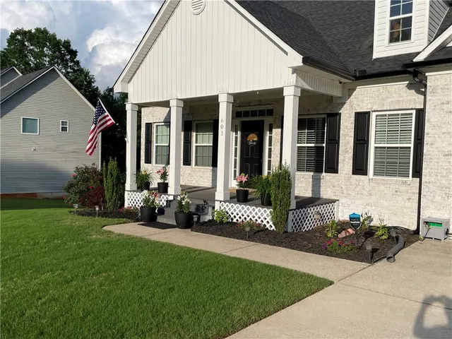 $389,000 | 601 Birchwood Drive, Temple, GA 30179