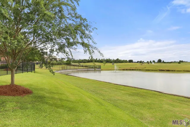 $485,000 | 266 Latour Boulevard, Mathews, LA 70375