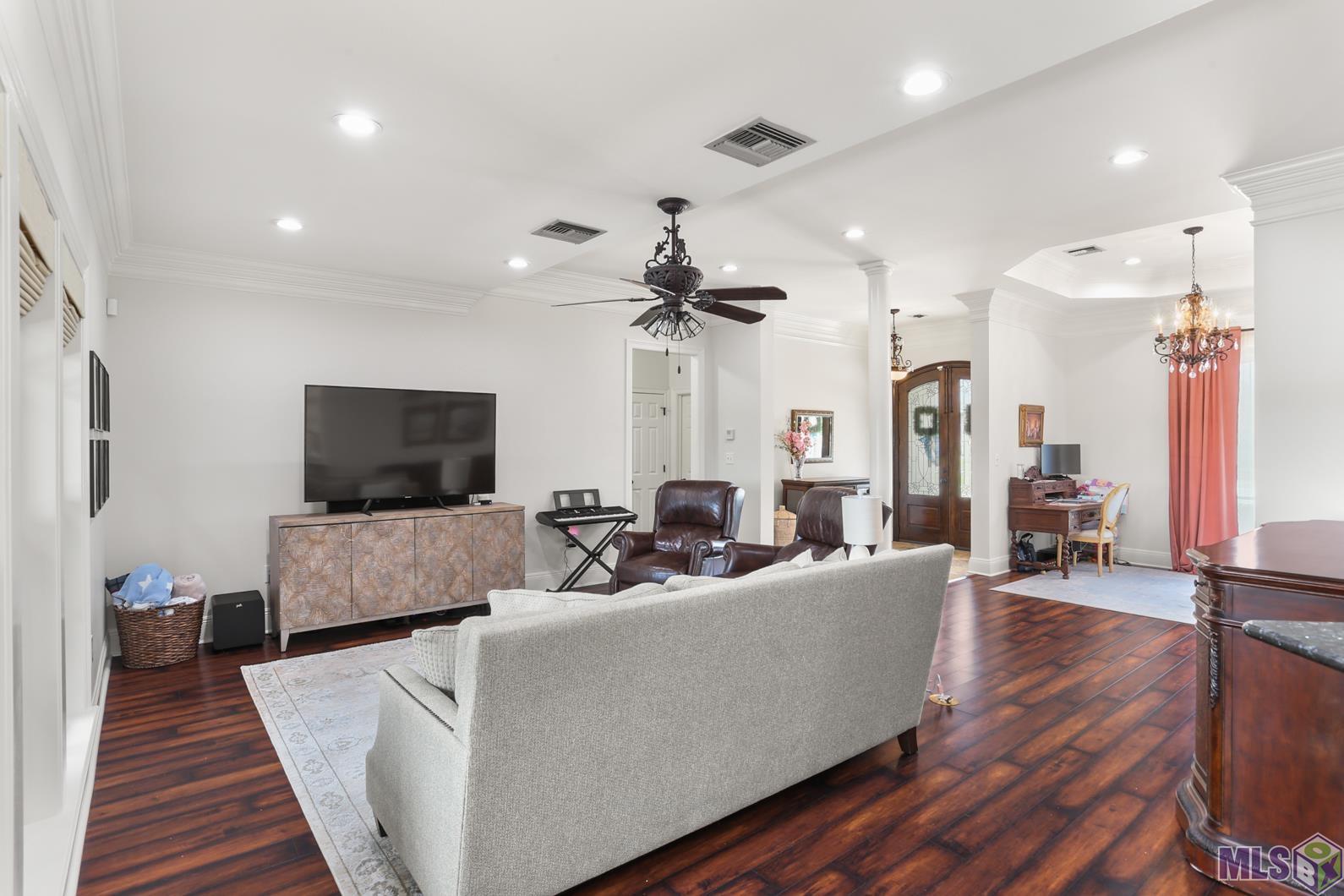 266 Latour Boulevard Mathews, LA 70375 - Photo 6 of 42