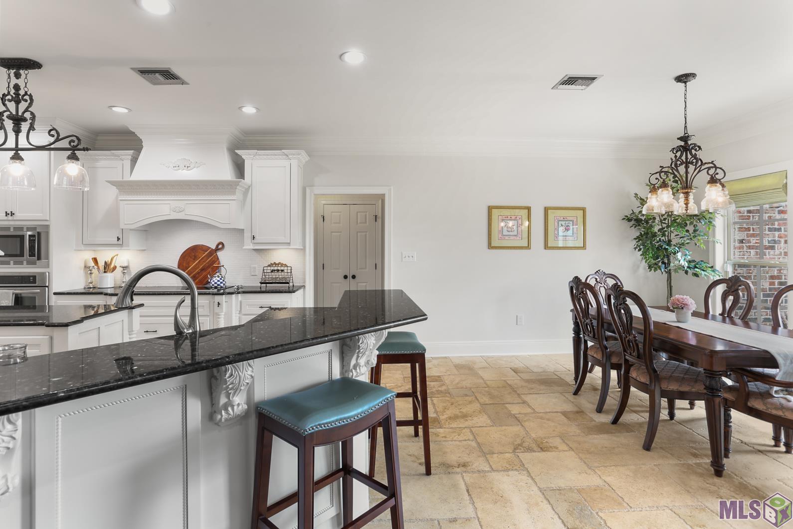 266 Latour Boulevard Mathews, LA 70375 - Photo 8 of 42