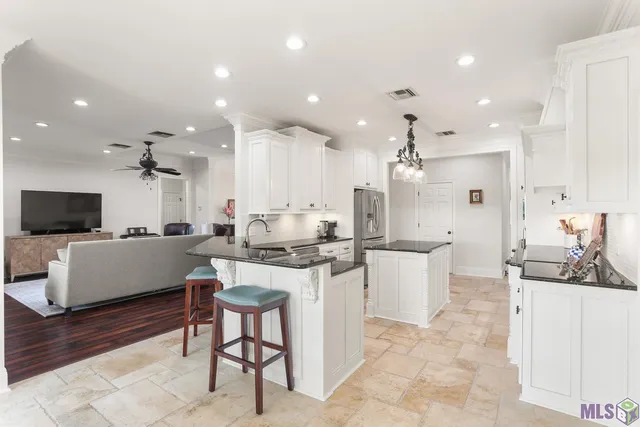 $485,000 | 266 Latour Boulevard, Mathews, LA 70375