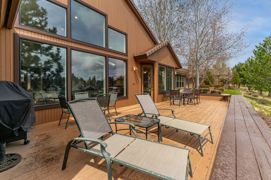 61957 Fall Creek Loop Bend, OR 97702 - Photo 27 of 42 Back Deck 3