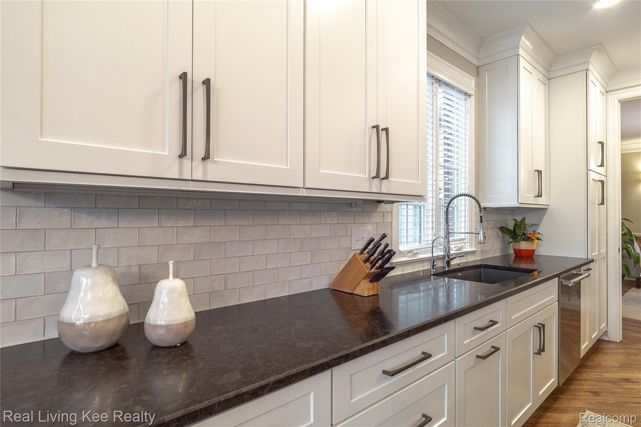 309 Ferndale Avenue Rochester, MI 48307 - Photo 46 of 75 Interiors (33 of 62).jpg