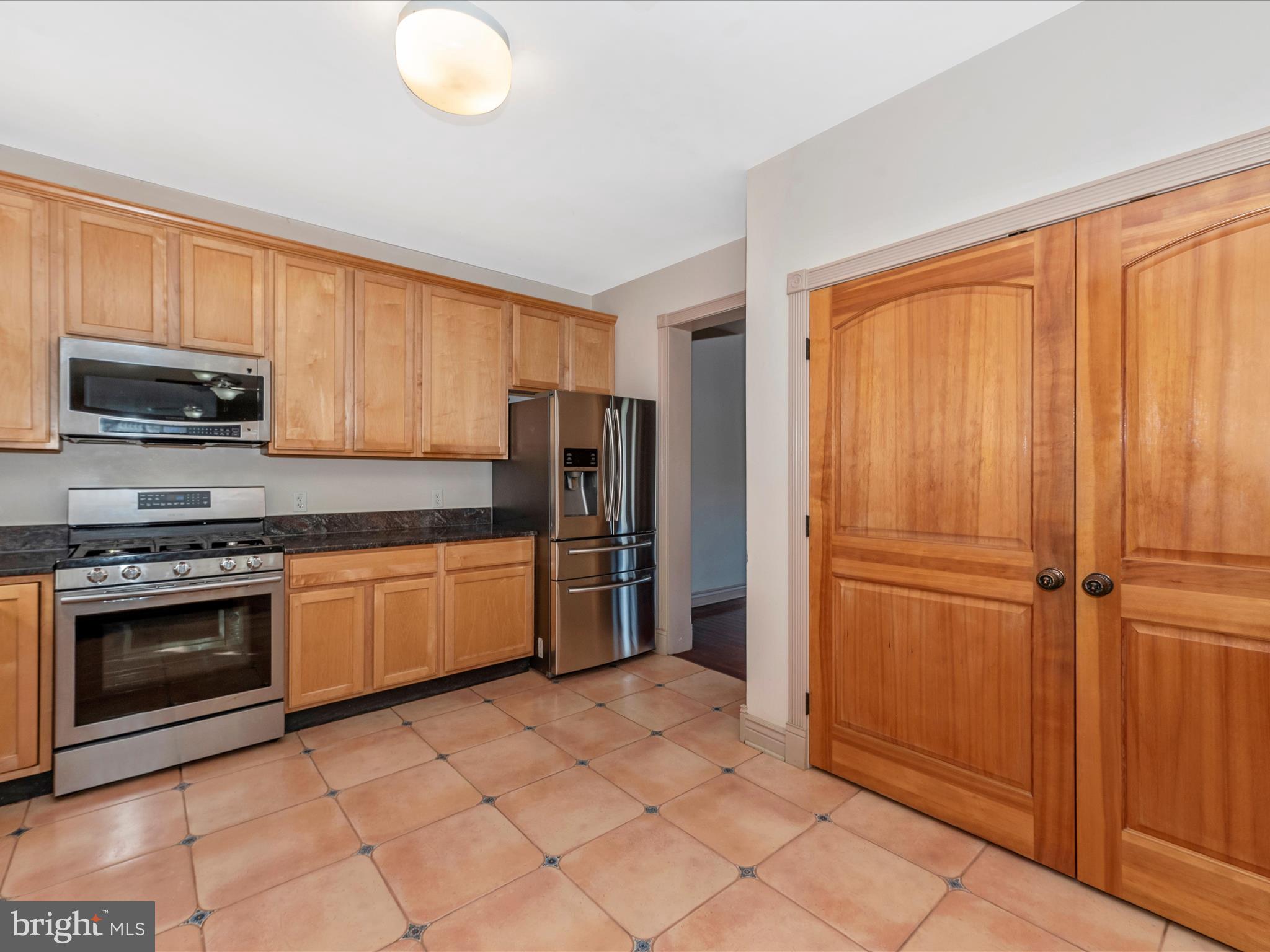 13128 Jesse Smith Road Mount Airy, MD 21771 - Photo 12 of 57 Stainless steel appliances