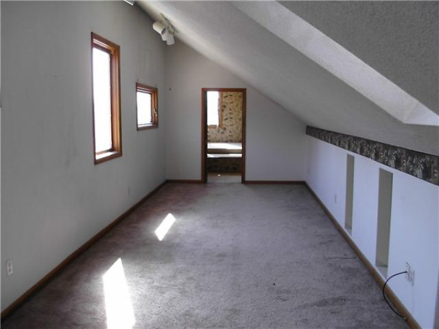 12739 West County Road Albany, IN 47320 - Photo 8 of 9 Gallery Image 8