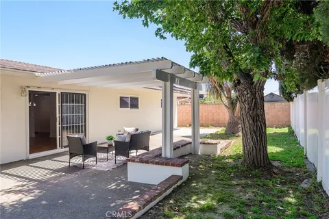$1,329,000 | 9658 Dove Circle, Fountain Valley, CA 92708
