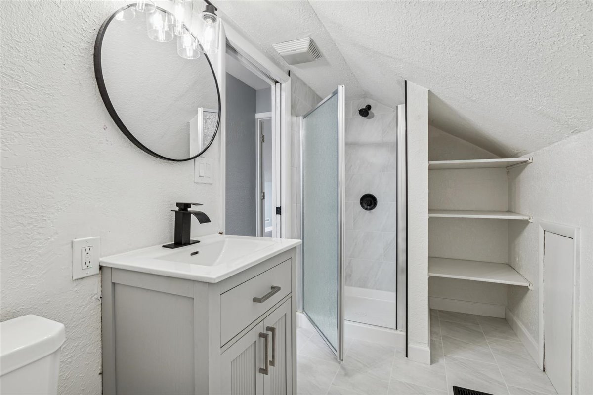 446 South Jackson Street Waukegan, IL 60085 - Photo 12 of 23