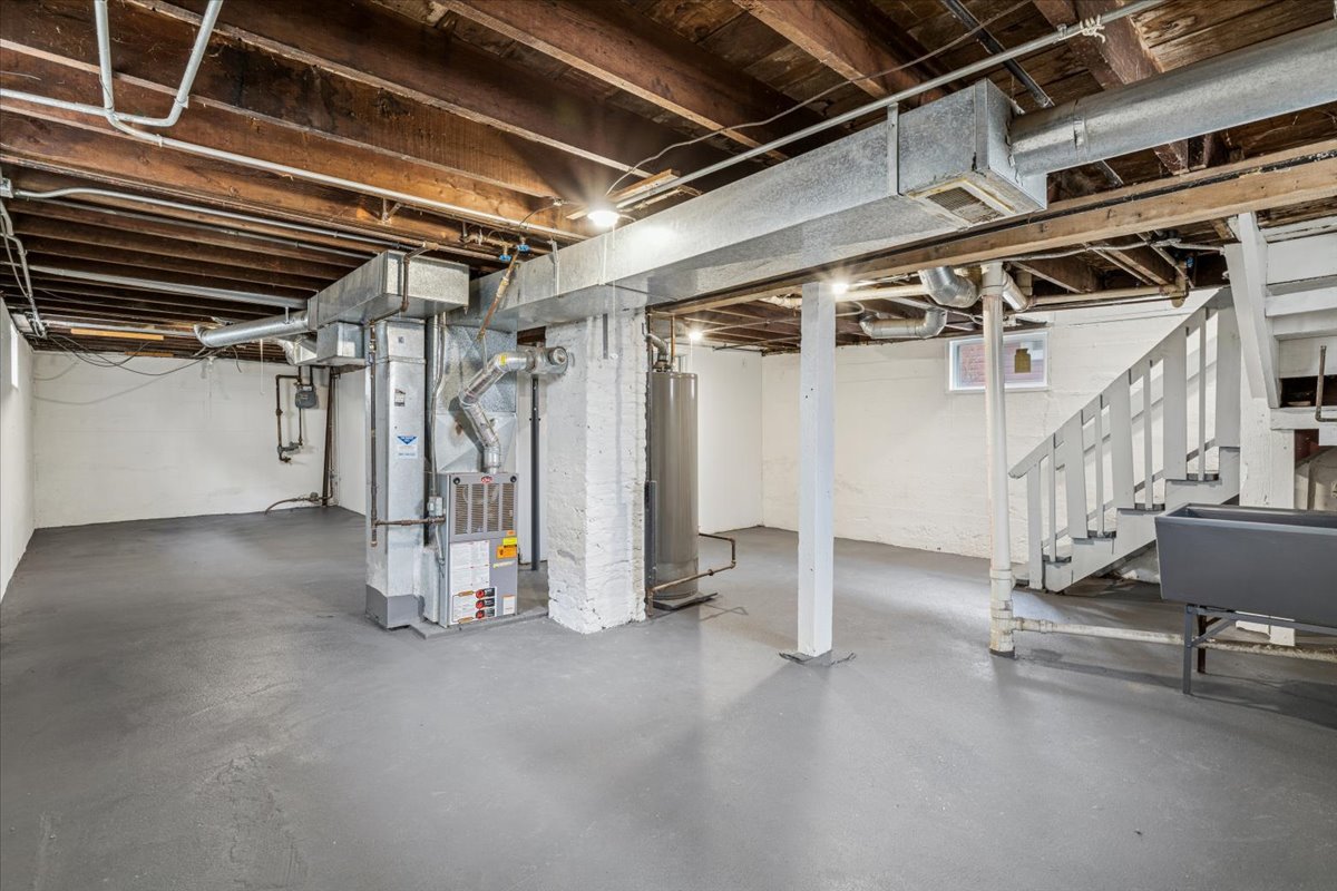 446 South Jackson Street Waukegan, IL 60085 - Photo 16 of 23