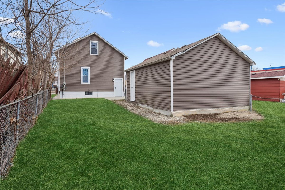 446 South Jackson Street Waukegan, IL 60085 - Photo 19 of 23