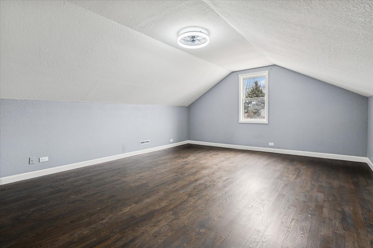 446 South Jackson Street Waukegan, IL 60085 - Photo 10 of 23