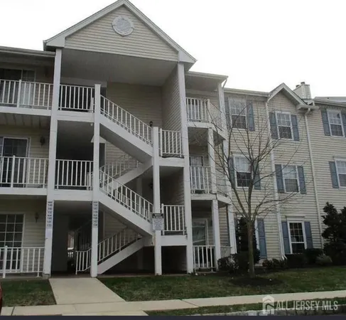 $2,200 | 139 Darwin Lane, North Brunswick, NJ 08902