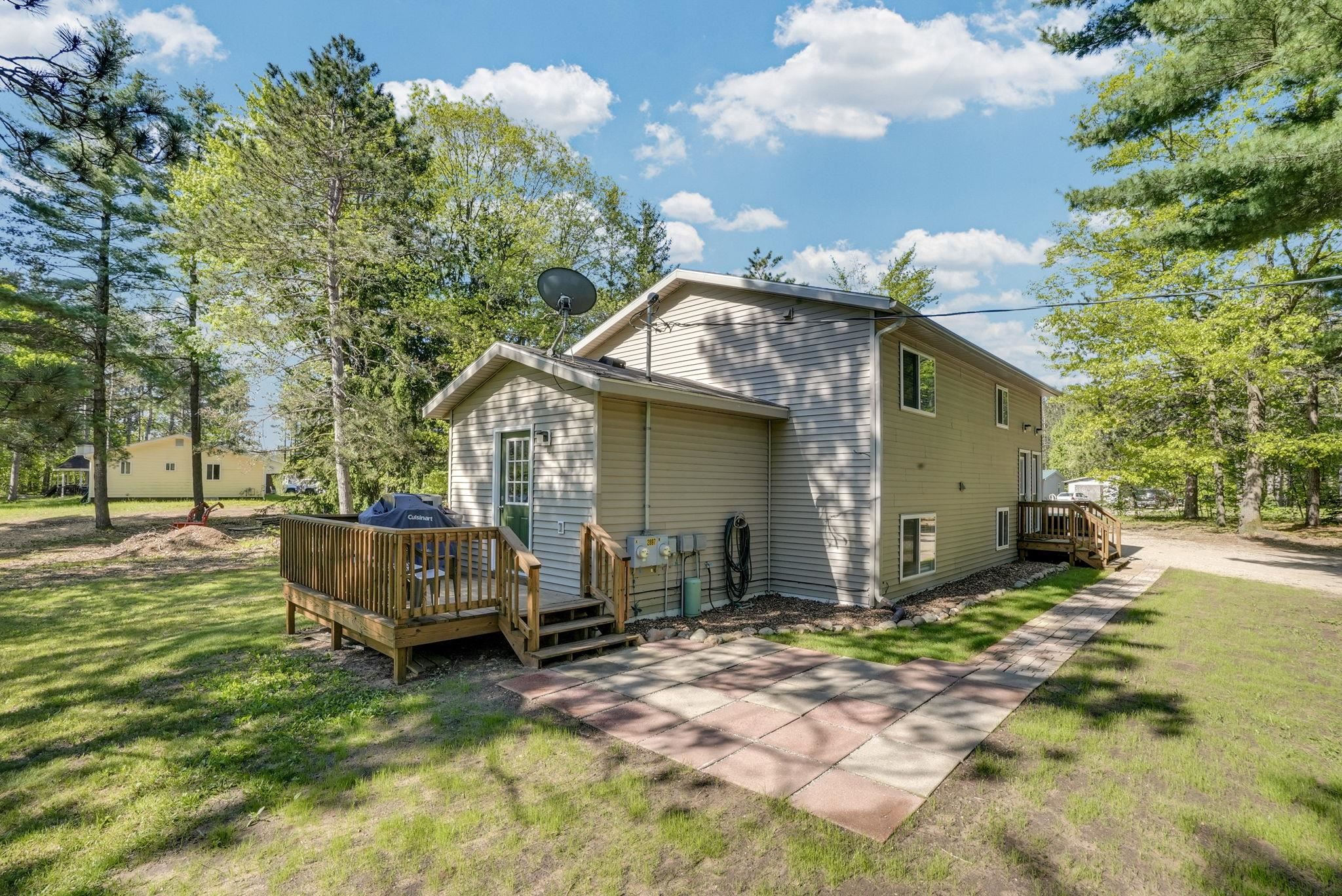 2897 South 39 Road Cadillac, MI 49601 - Photo 2 of 37