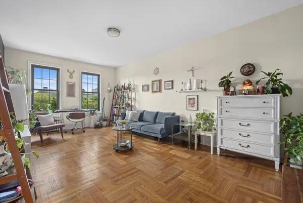 $299,000 | 1100 Grand Concourse, Unit 4A | Concourse