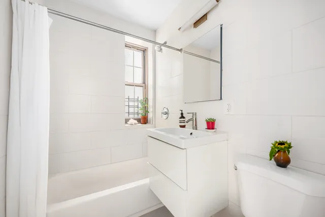 $299,000 | 1100 Grand Concourse, Unit 4A | Concourse