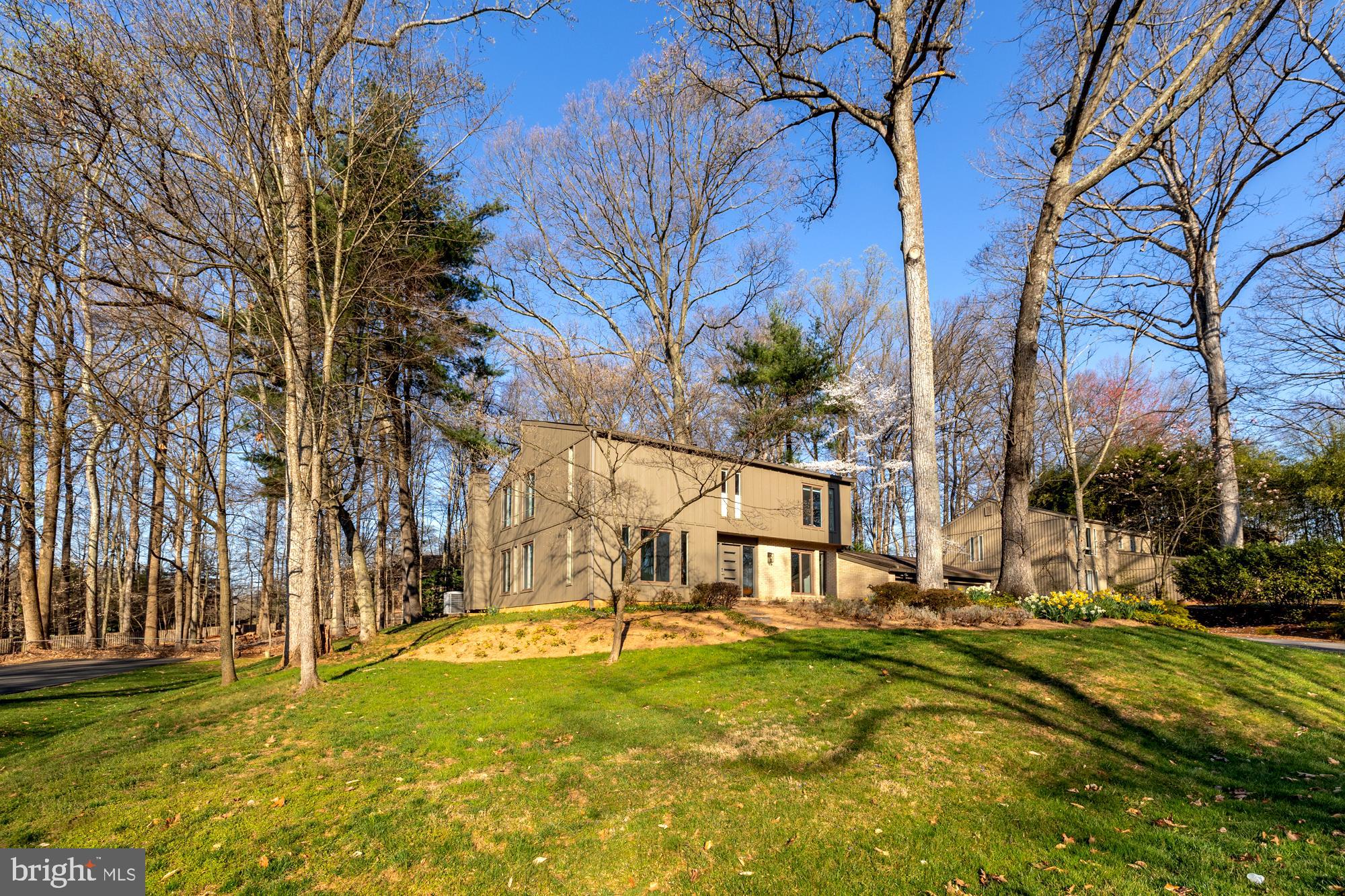 10400 Great Arbor Drive Potomac, MD 20854 - Photo 2 of 7