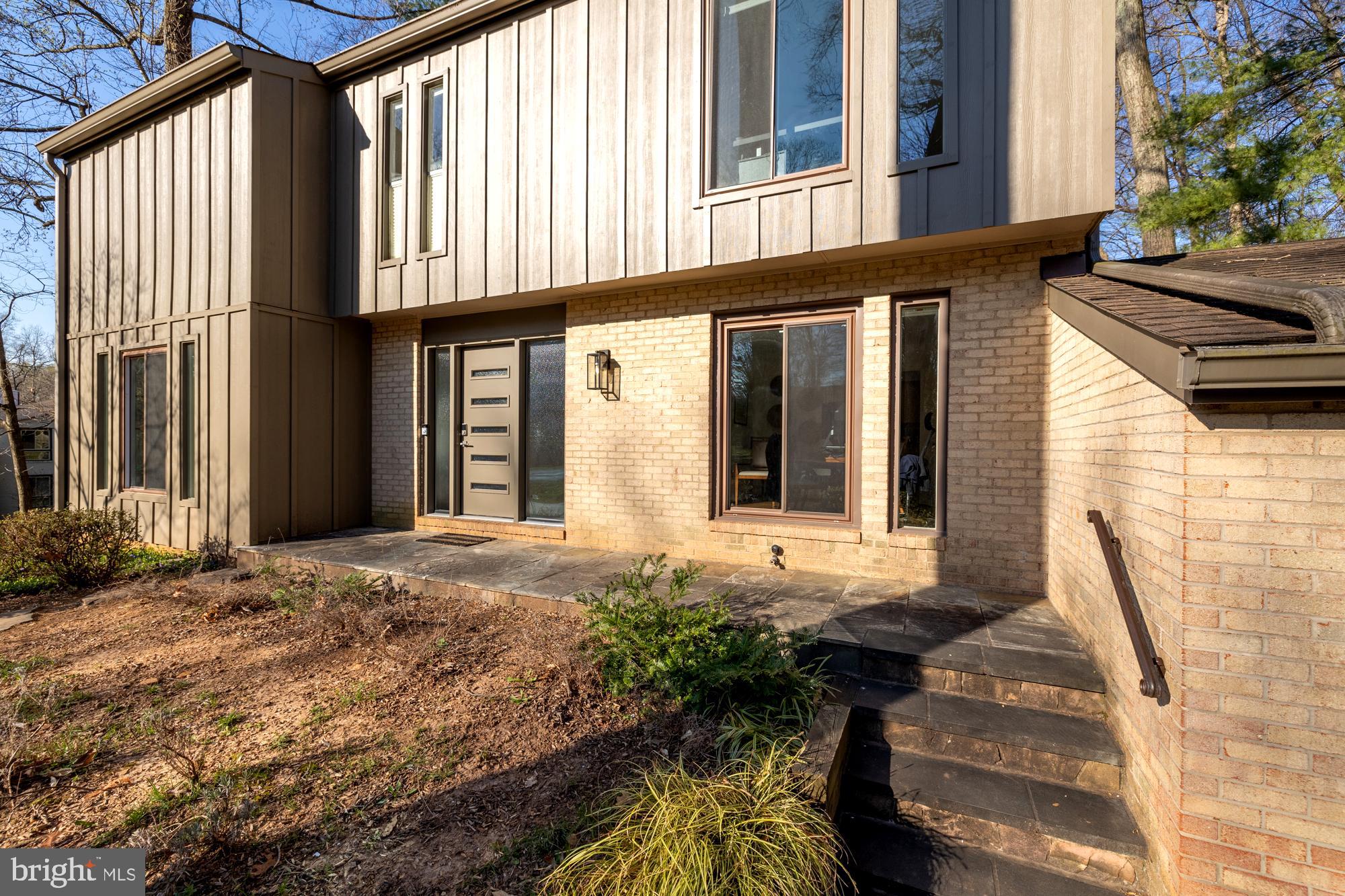 10400 Great Arbor Drive Potomac, MD 20854 - Photo 4 of 7