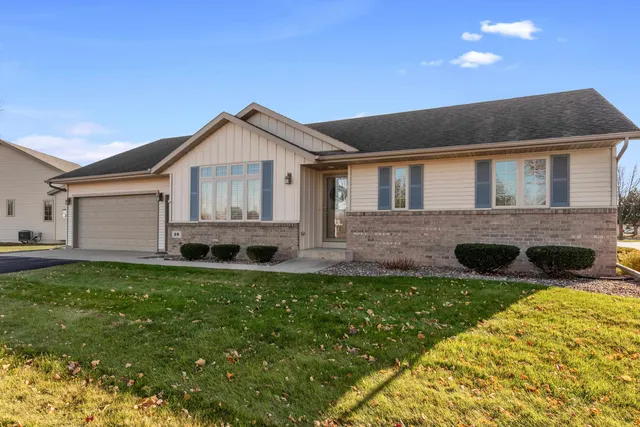 $369,900 | 28 Schubert Lane, Fond du Lac, WI 54935