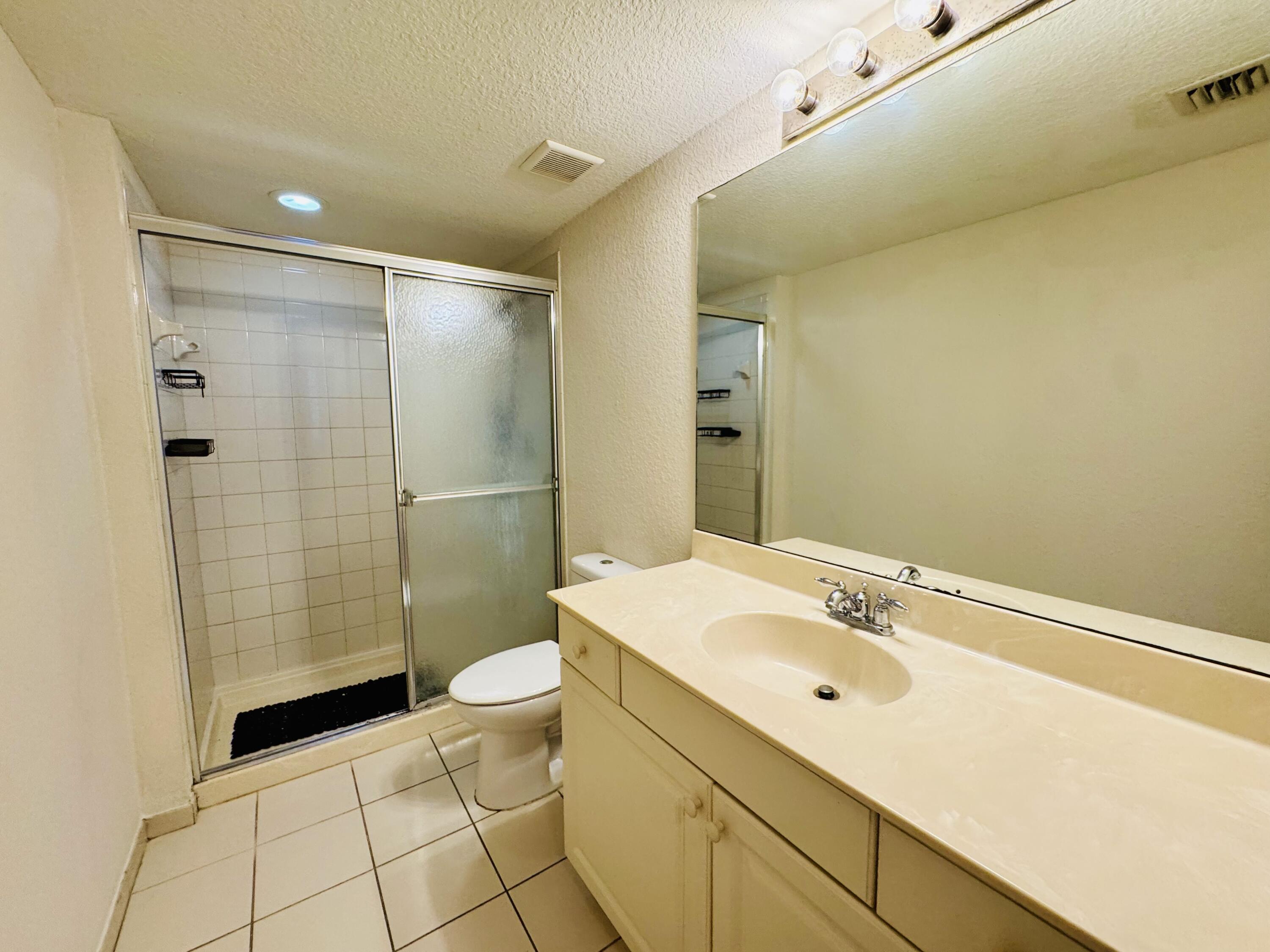 1954 Freeport Drive, Unit 1954 Riviera Beach, FL 33404 - Photo 11 of 17 IMG_5478