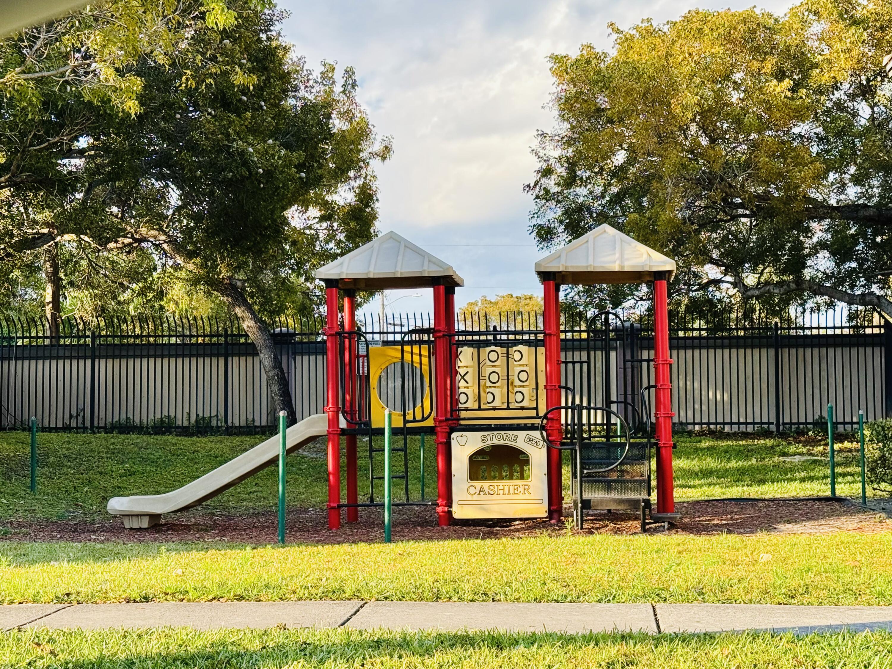 1954 Freeport Drive, Unit 1954 Riviera Beach, FL 33404 - Photo 12 of 17 IMG_5492