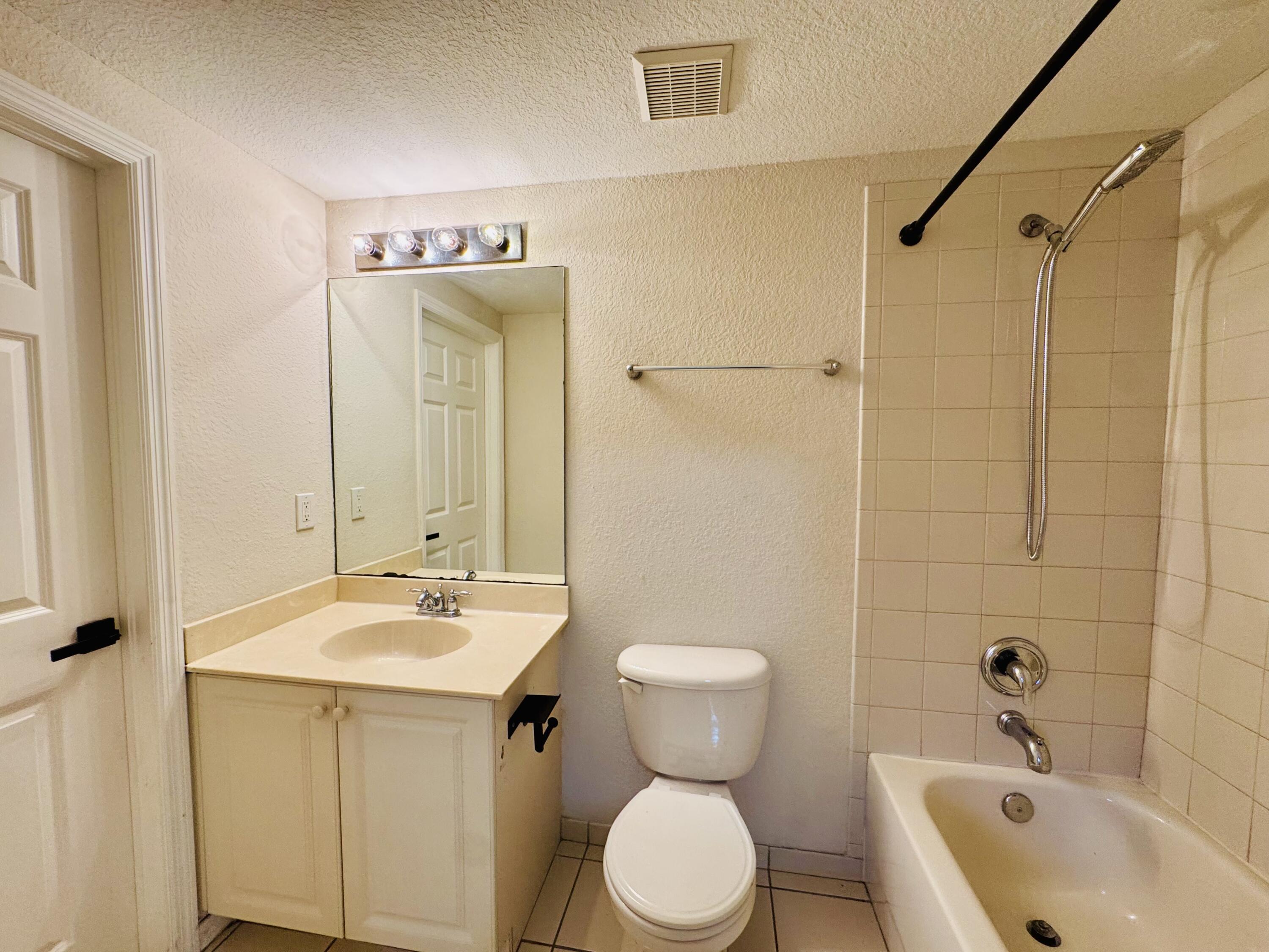 1954 Freeport Drive, Unit 1954 Riviera Beach, FL 33404 - Photo 5 of 17 IMG_5466