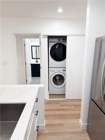 $2,450 | 17000 Burbank Boulevard, Unit 203, Encino, CA 91316