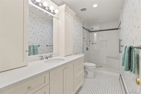 $849,000 | 31 Joyces Way, Bay Shore, NY 11706