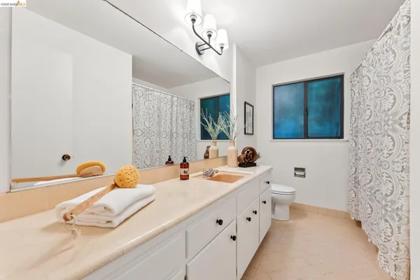$1,795,000 | 7 Cavanaugh Court, Piedmont, CA 94610