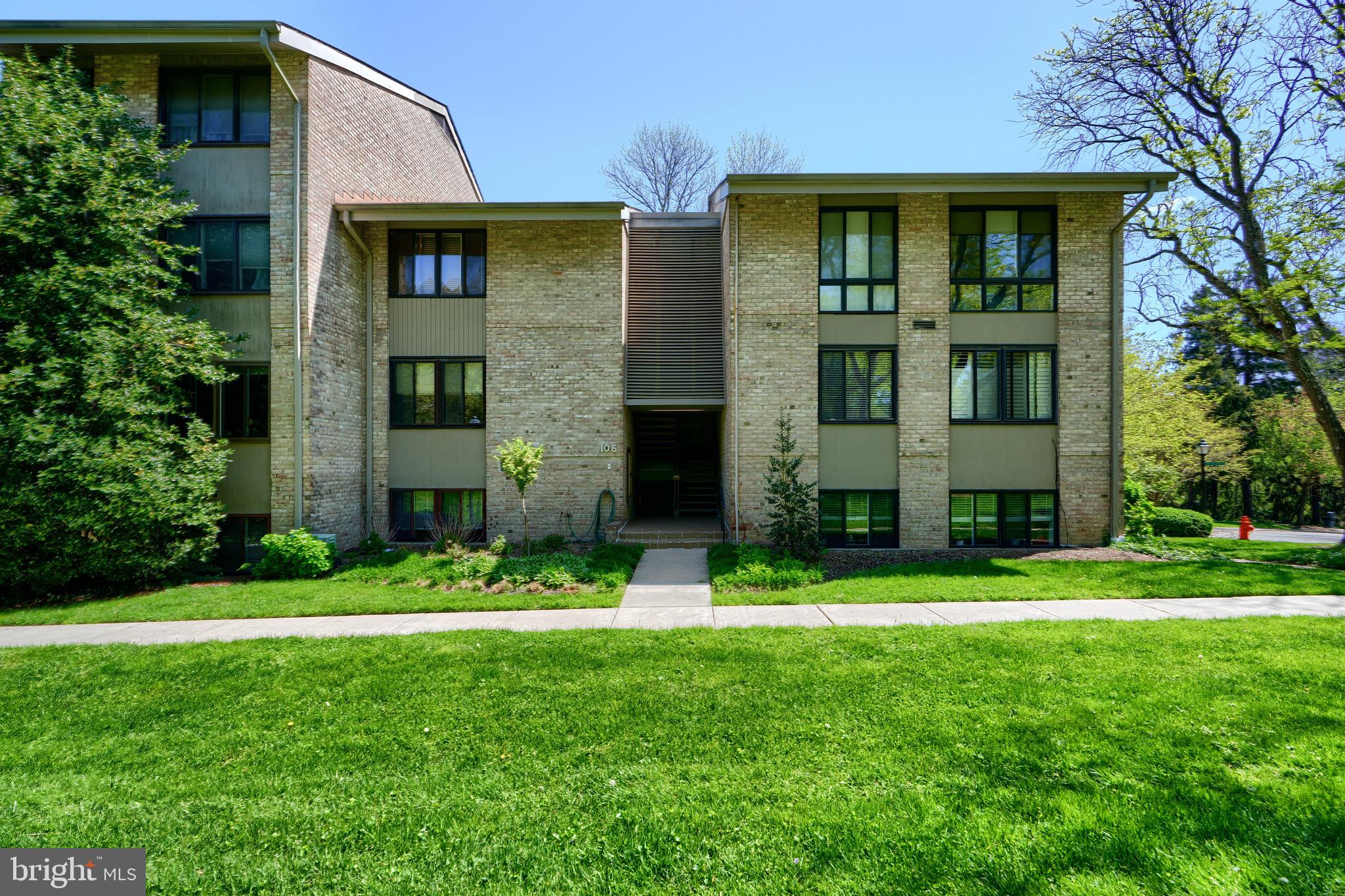 106 Cross Keys Road, Unit R106C Baltimore, MD 21210 - Photo 2 of 26 Dunn's Grove