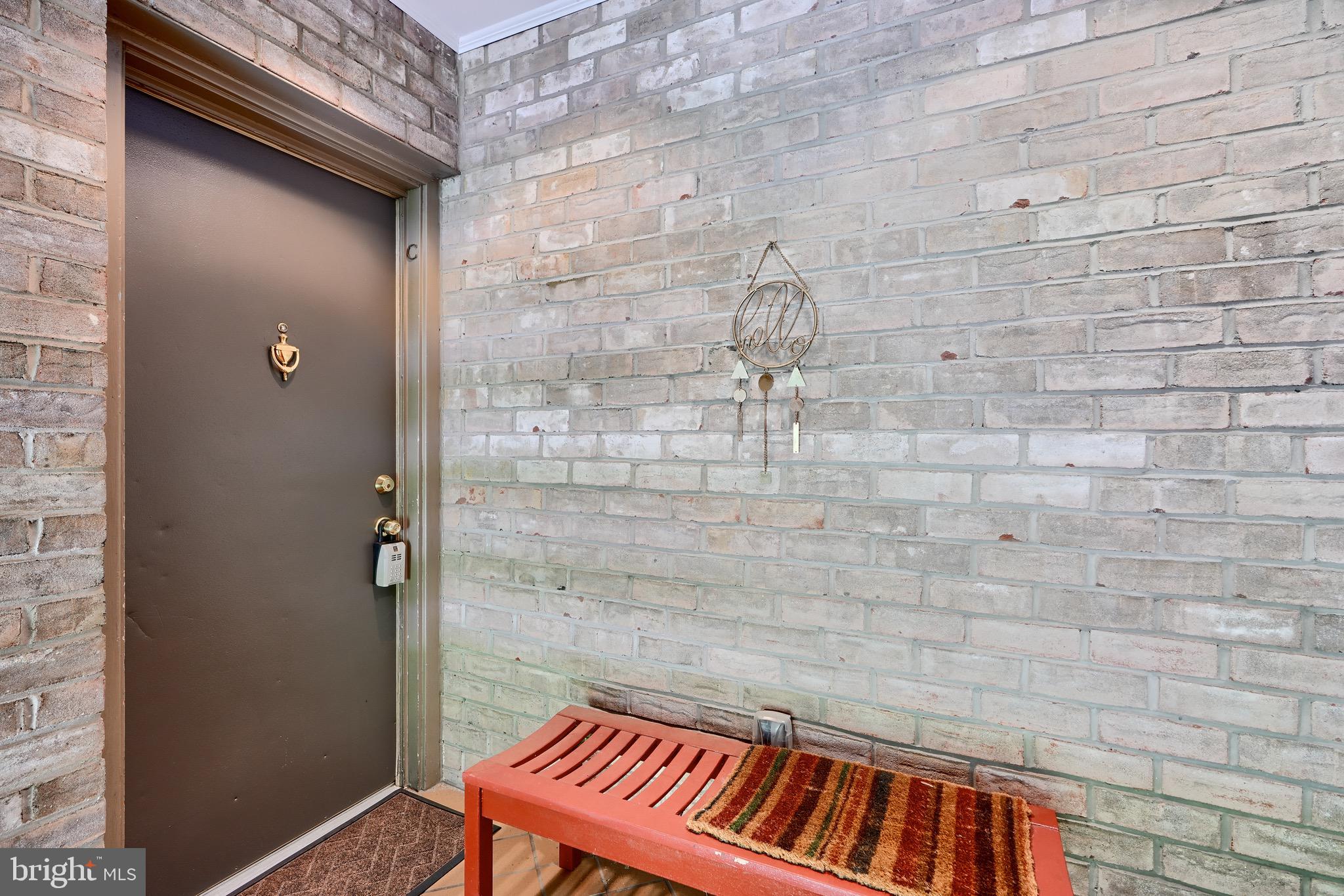 106 Cross Keys Road, Unit R106C Baltimore, MD 21210 - Photo 4 of 26 Covered Enty Building