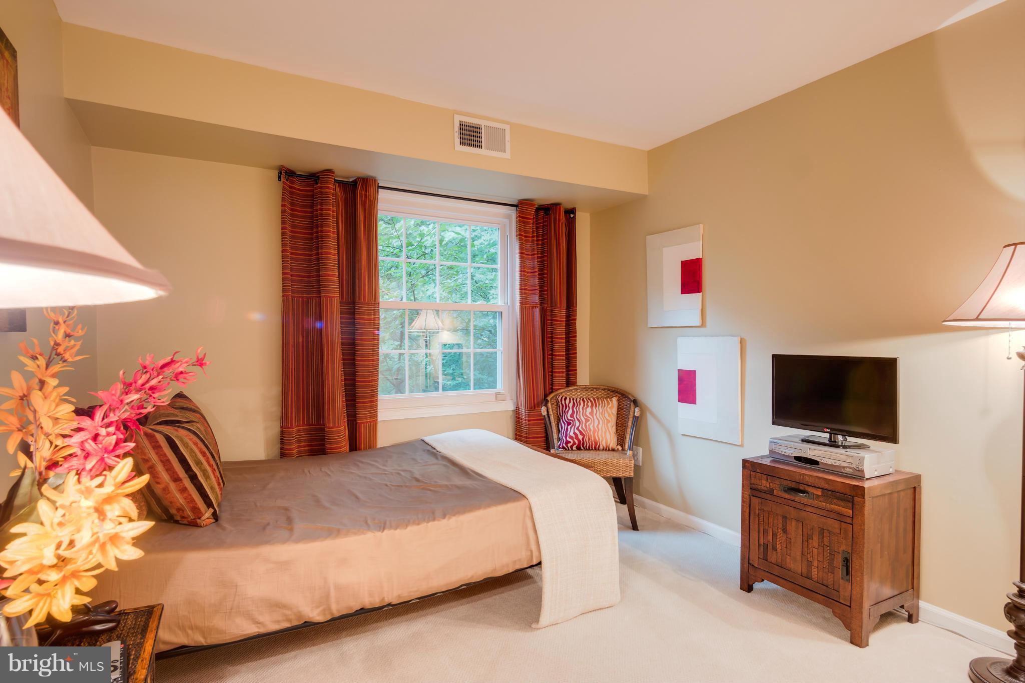 5907 Bayshire Road, Unit 191 Springfield, VA 22152 - Photo 21 of 30 Bedroom