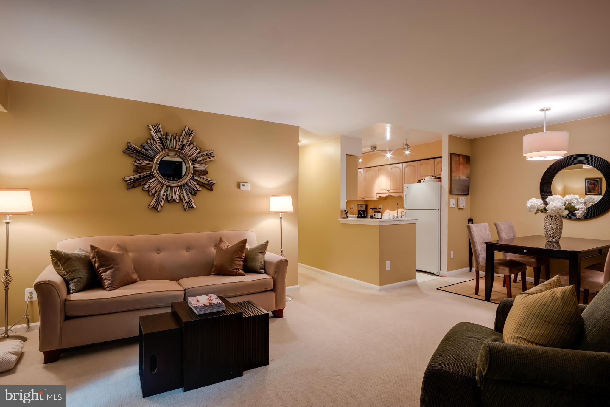 5907 Bayshire Road, Unit 191 Springfield, VA 22152 - Photo 8 of 30 Living Room