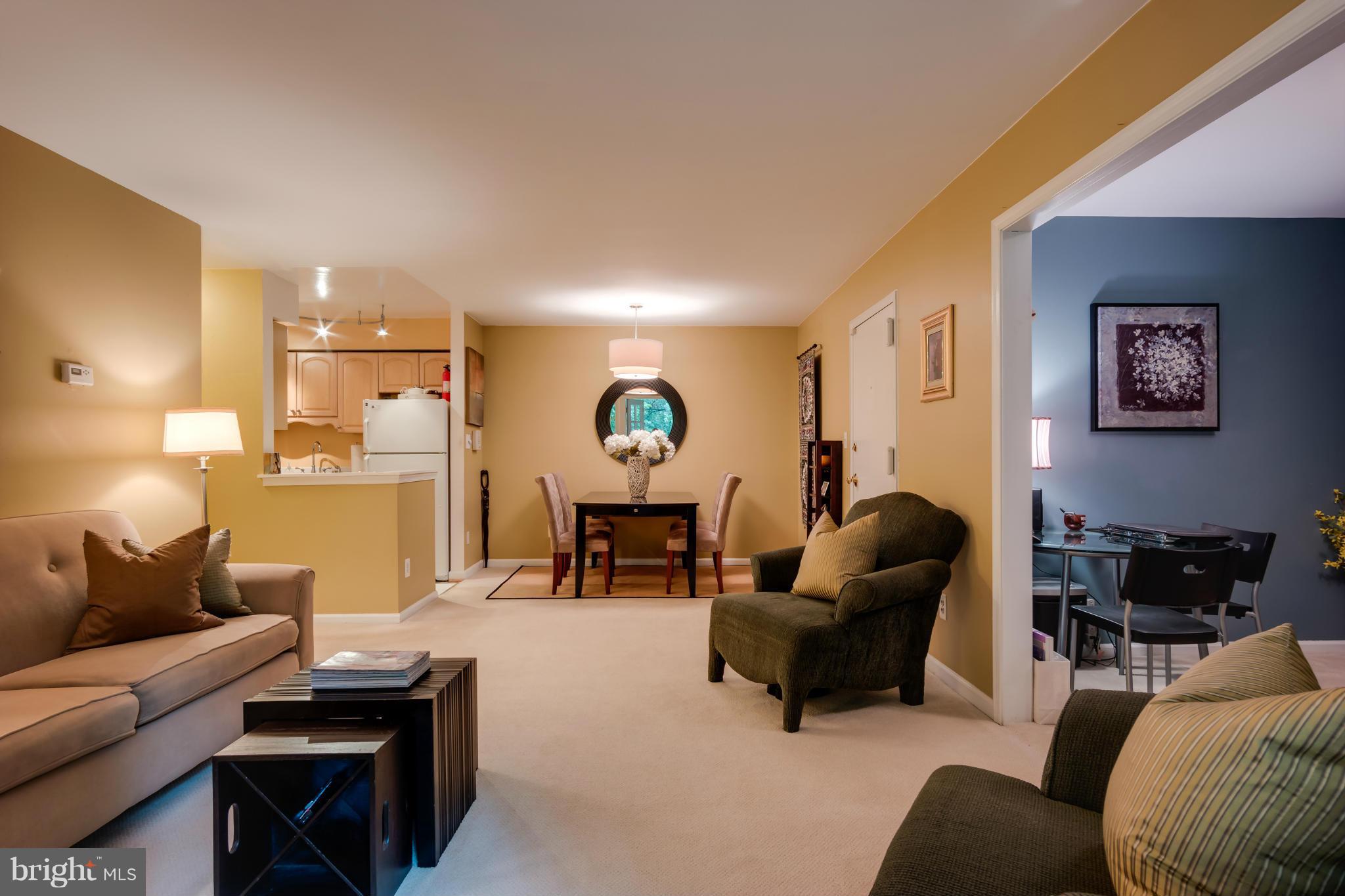 5907 Bayshire Road, Unit 191 Springfield, VA 22152 - Photo 9 of 30 Living Room