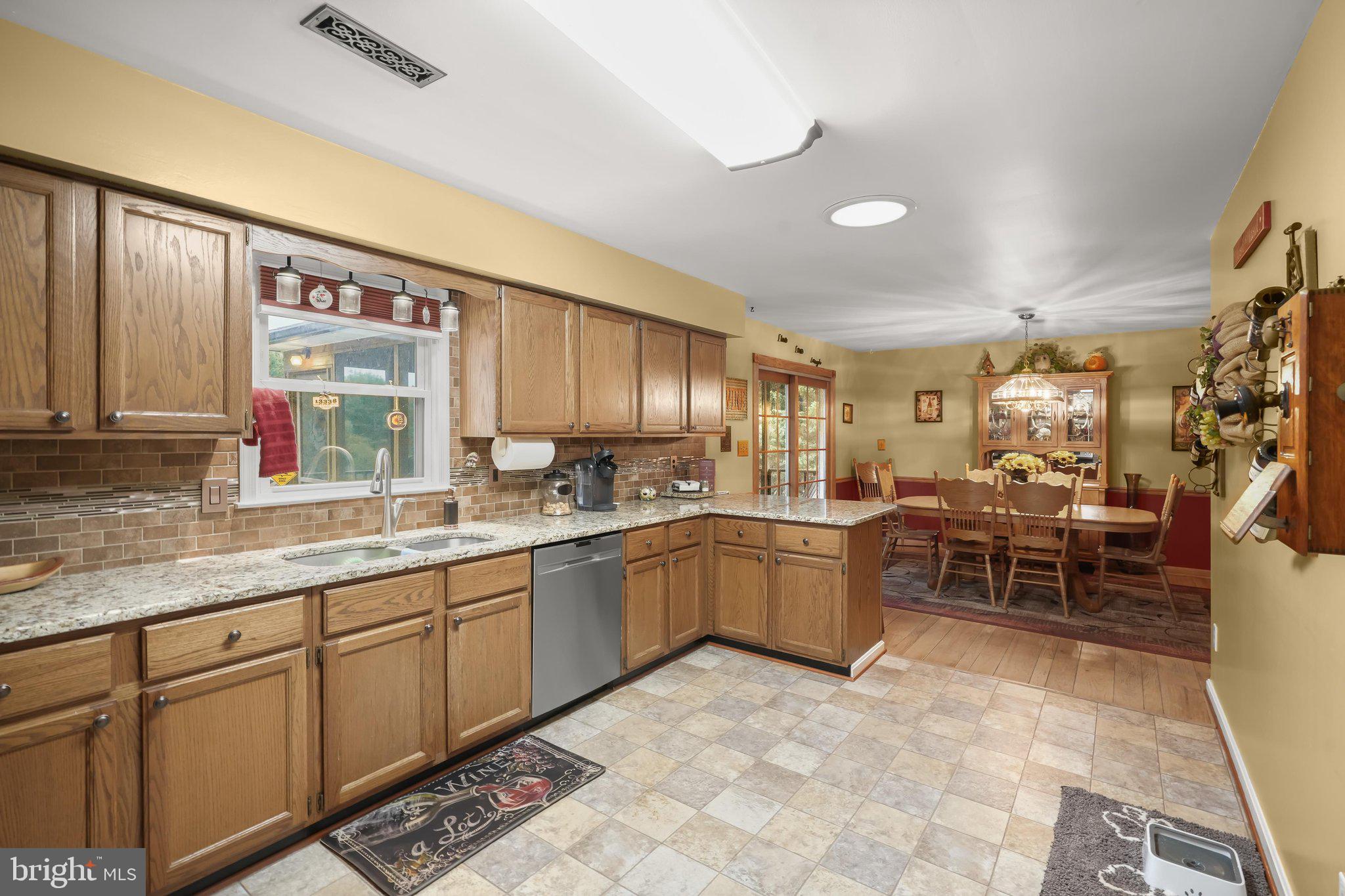 7079 Riley Road Warrenton, VA 20187 - Photo 16 of 97 Kitchen
