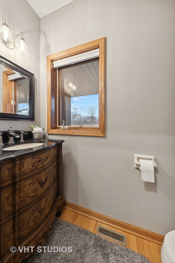 3225 East Elm Road Oak Creek, WI 53154 - Photo 11 of 28 Gallery Image 11