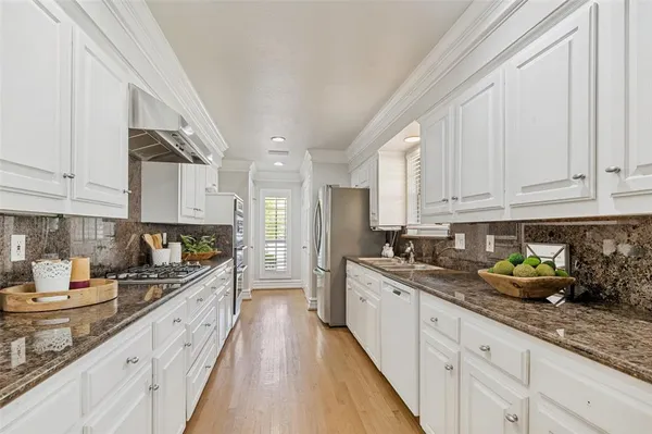 $1,175,000 | 5322 West Mockingbird Lane, Dallas, TX 75209