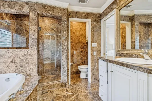 $1,175,000 | 5322 West Mockingbird Lane, Dallas, TX 75209