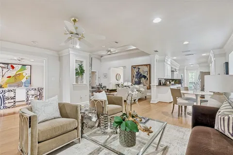 $1,175,000 | 5322 West Mockingbird Lane, Dallas, TX 75209
