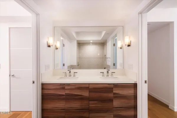 $4,700 | 1015 Figueroa Terrace, Unit 19, Los Angeles, CA 90012