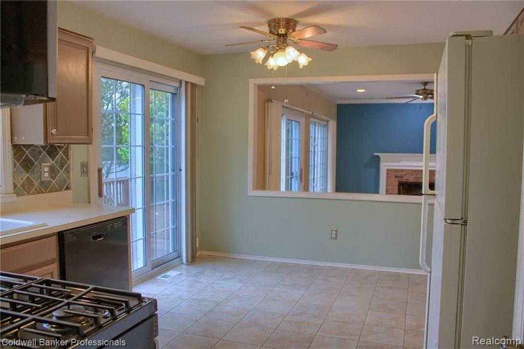 238 Parsons Lane Rochester, MI 48307 - Photo 11 of 30