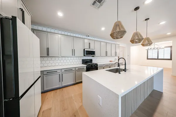 $4,500 | 25689 North 140th Lane, Surprise, AZ 85387