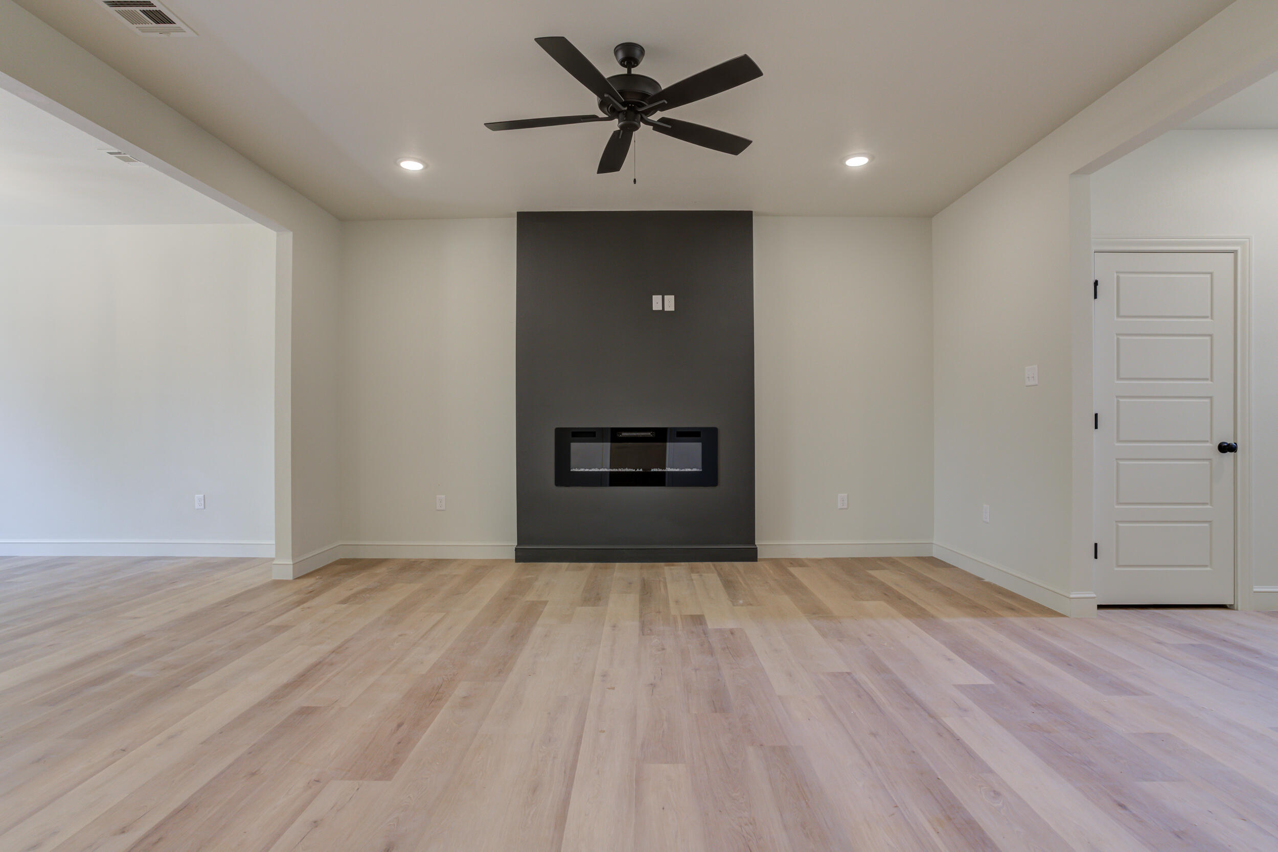 3423 24th Street Lubbock, TX 79410 - Photo 4 of 18 IMG_9078