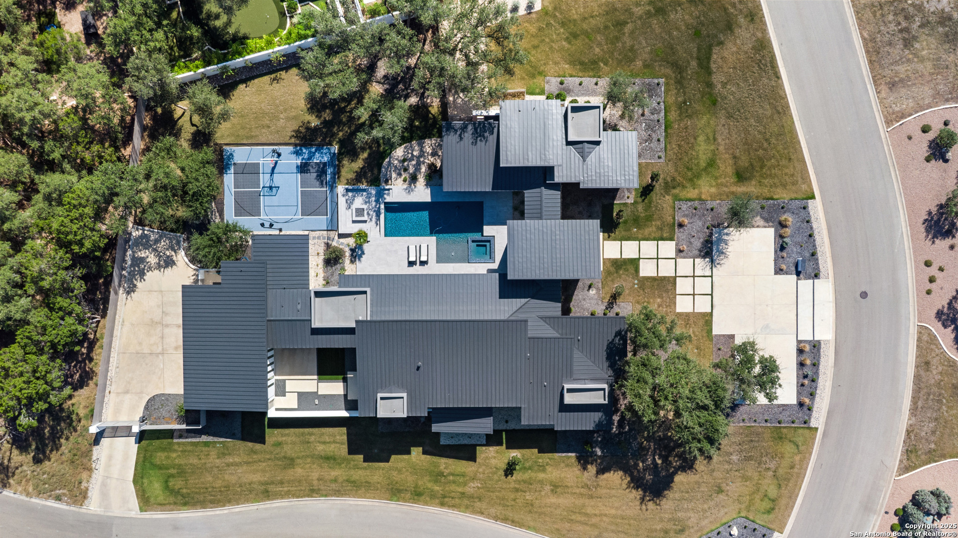 135 Whittingham Road San Antonio, TX 78231 - Photo 37 of 43 an aerial view of residential houses with outdoor space