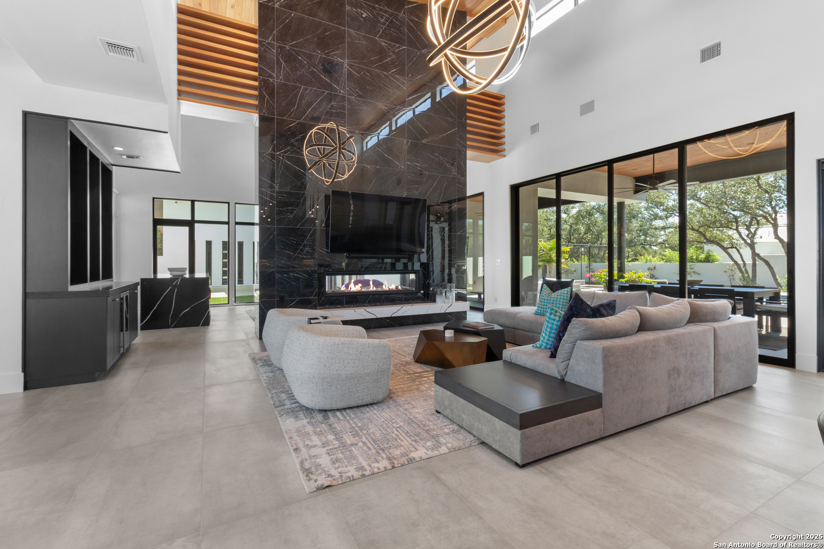 135 Whittingham Road San Antonio, TX 78231 - Photo 4 of 43 a living room with furniture and a large window