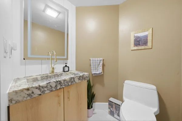 $525,000 | 1740 North Marshfield Avenue, Unit 8, Chicago, IL 60622