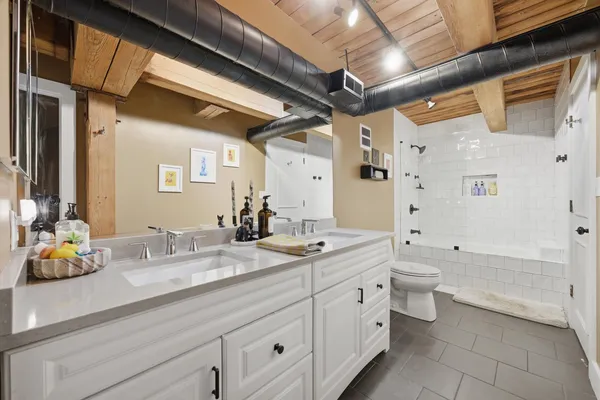 $525,000 | 1740 North Marshfield Avenue, Unit 8, Chicago, IL 60622