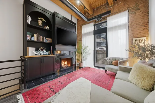 $525,000 | 1740 North Marshfield Avenue, Unit 8, Chicago, IL 60622