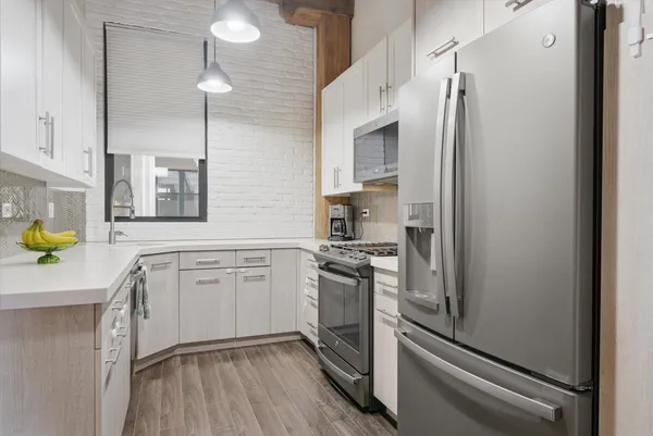 $525,000 | 1740 North Marshfield Avenue, Unit 8, Chicago, IL 60622